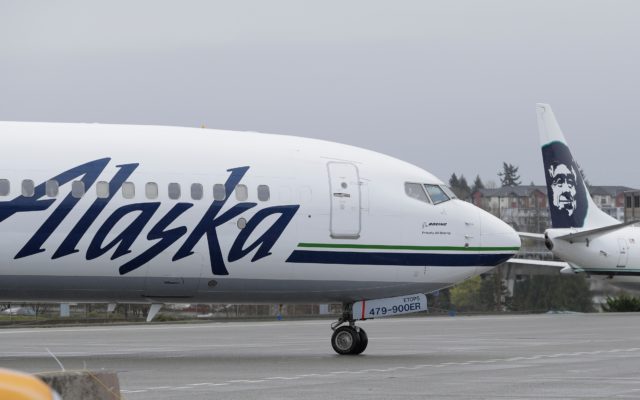 Alaska Airlines not yet flying Boeing jet involved in crash